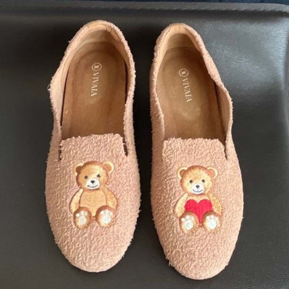 Vivaia women’s 40.5/9.5 brown fuzzy slip-on flats& Loafers teddybear embroidery